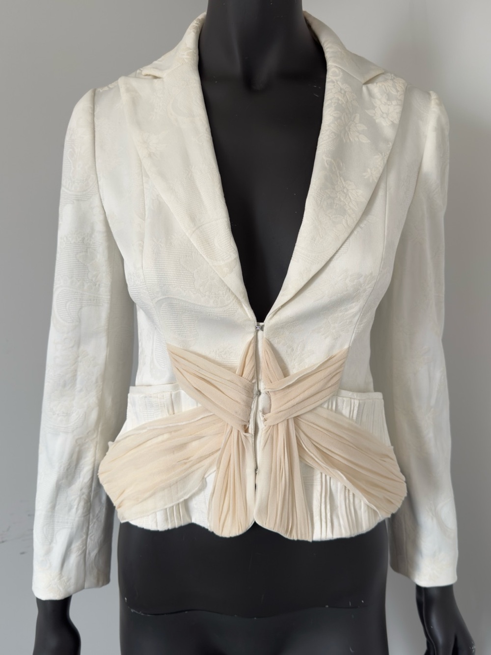 381. MOISELLE Mulberry Silk Cream and Beige Pleated Peplum Paisley Blazer